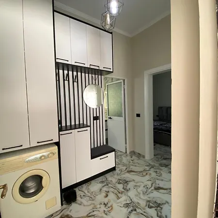 Klajdi Appartement Vlorë